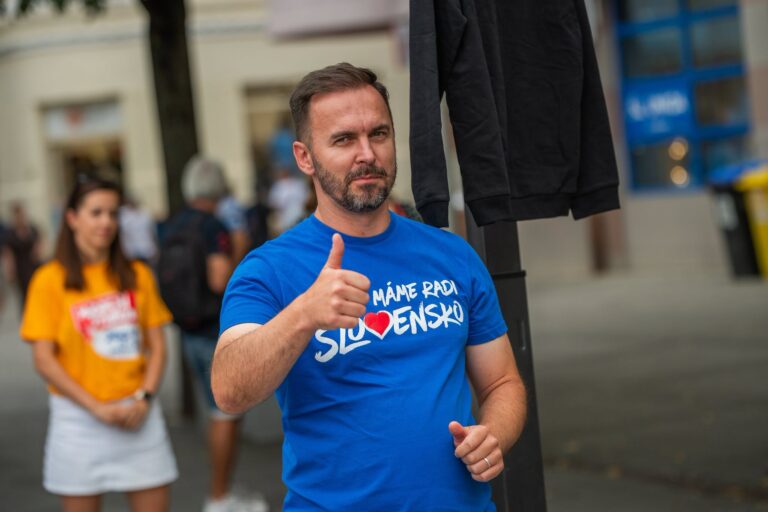 ZDROJ: FB hnutie SLOVENSKO