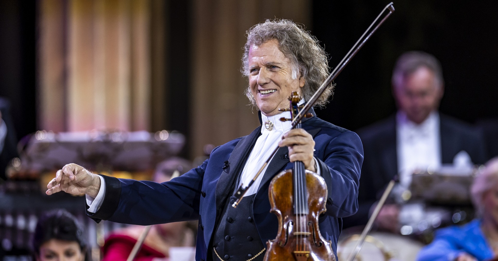 POPULÁRNY André Rieu sa v roku 2025 vrátidrna Slovensko! Nepremeškajte jeho veľkolepý koncert!