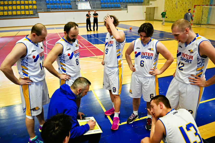 Humenné rozdrvilo druhý tím tabuľky. Ravens si odniesli prehru o 51 bodov