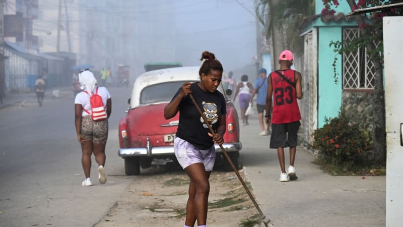 „Sloboda!“ kričali demonštranti. Protesty na Kube prerástli do násilia a napadli sídlo KOMUNISTICKEJ STRANY!