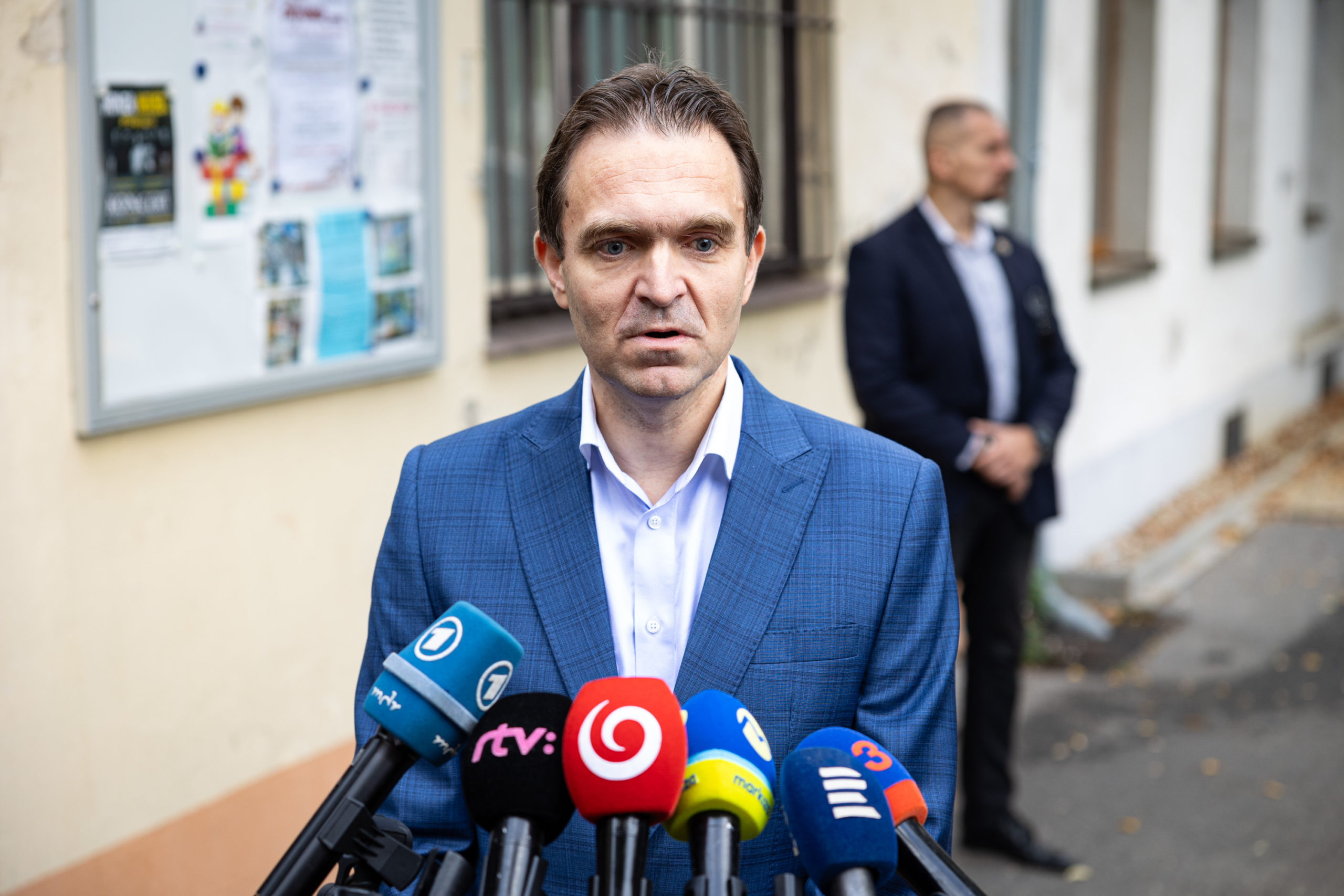 Smer chce podať trestné oznámenie na Ódora. Musí vysvetliť, odkiaľ mal údajné informácie o privážaní migrantov